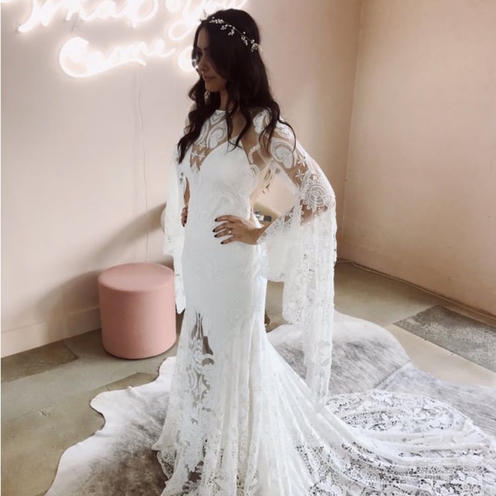 New never worn twigs and honey by Myra Callan pearl head piece from Lovely bride